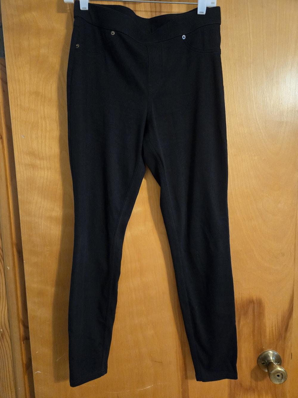 Women’s Black Ponte Skinny Pants
